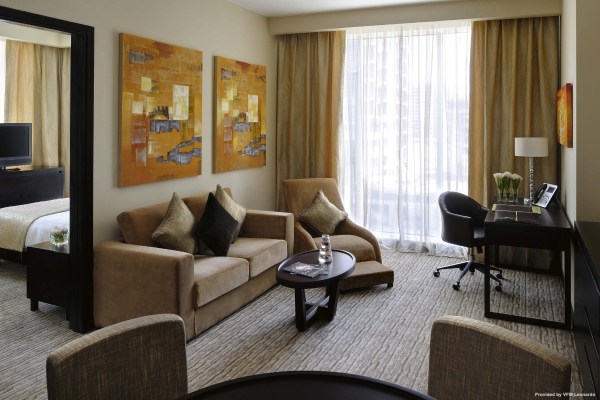 Movenpick Hotel Jumeirah Lakes Towers (Dubai)